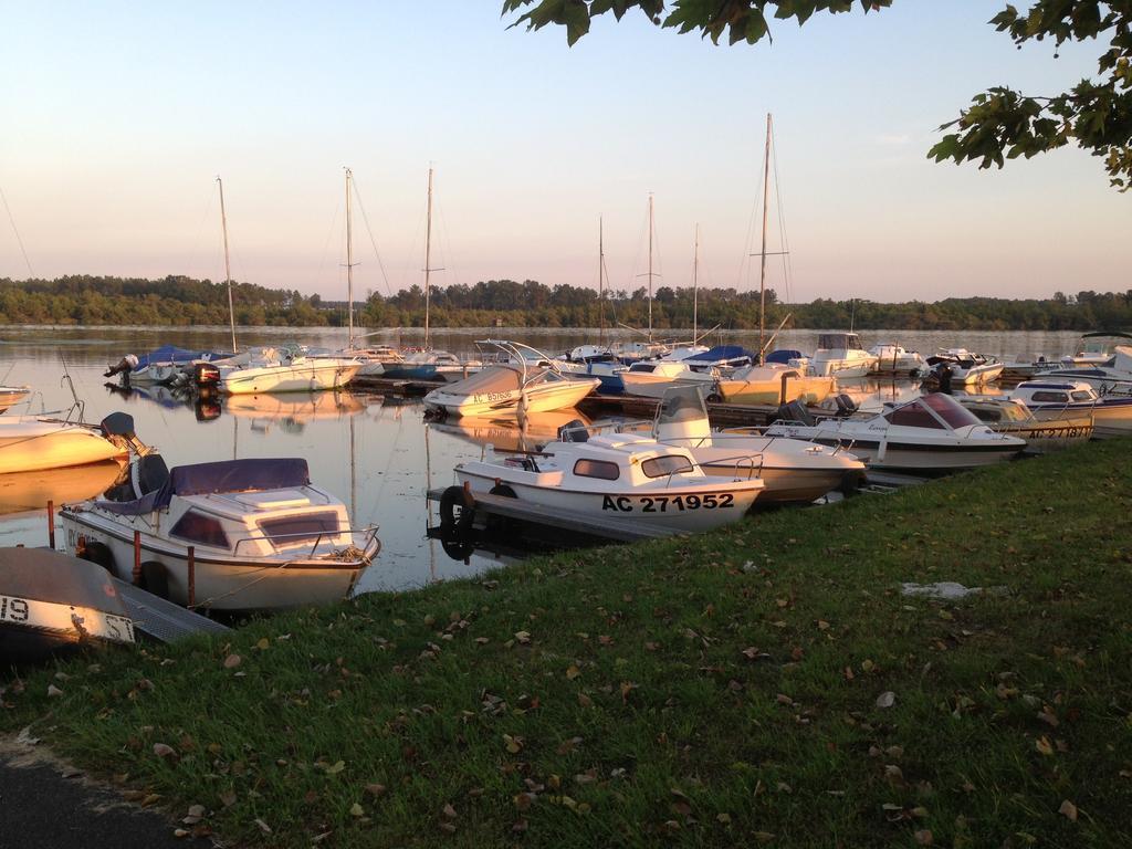 Les Cottages Du Lac Parentis-en-Born Buitenkant foto